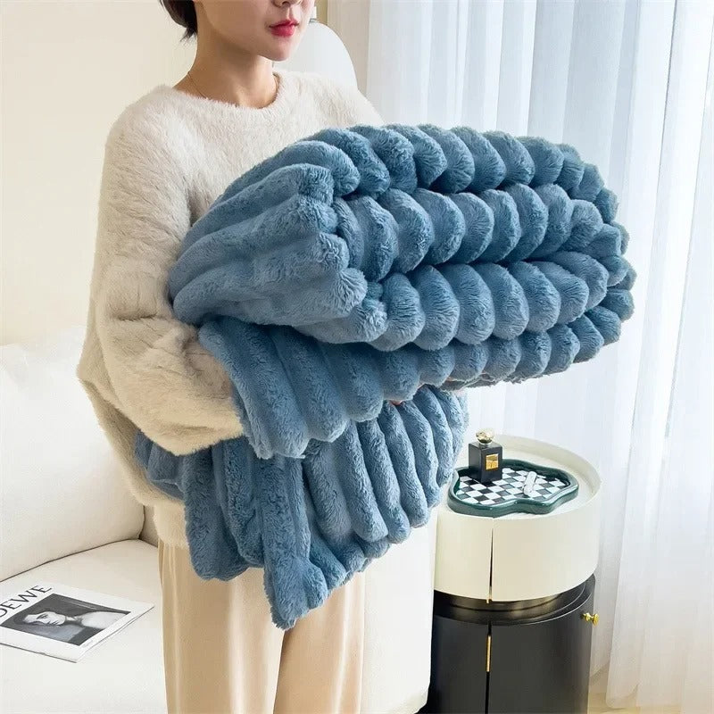 Striped Microfiber Throw Blanket Polyester Soft Lightweight All Season Couch Bed Cuddle Blanket for Living Room Bedroom Home Decor