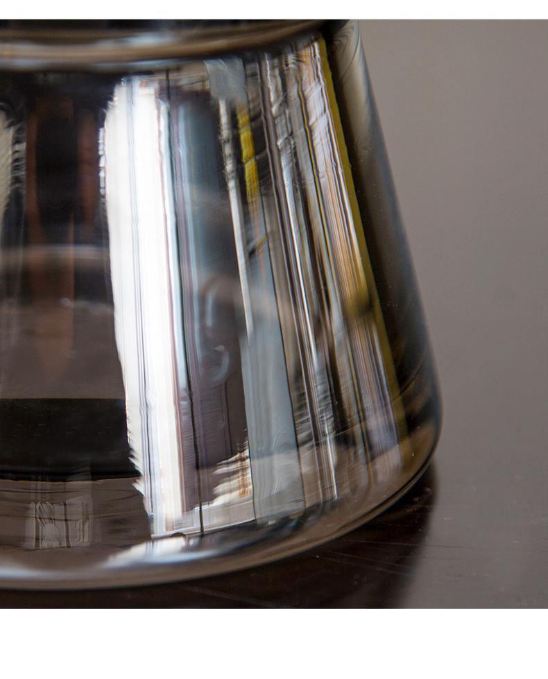 SilverLume™ Reflective Vase