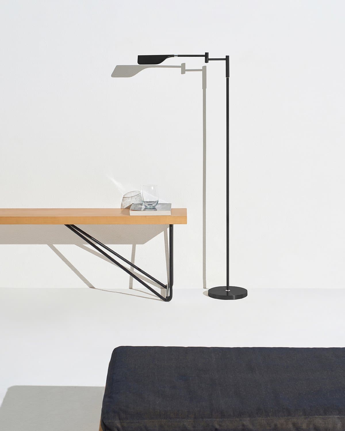Touch-Dimming Metal Standing Lamp 53 in Tall with Integrated LED for Bedroom Living Room Reading Nook Organic Leaf Shape Warm 3000K Lighting