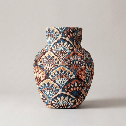 PETALFORM – Textured Vase for Elegant Dried Flower Displays
