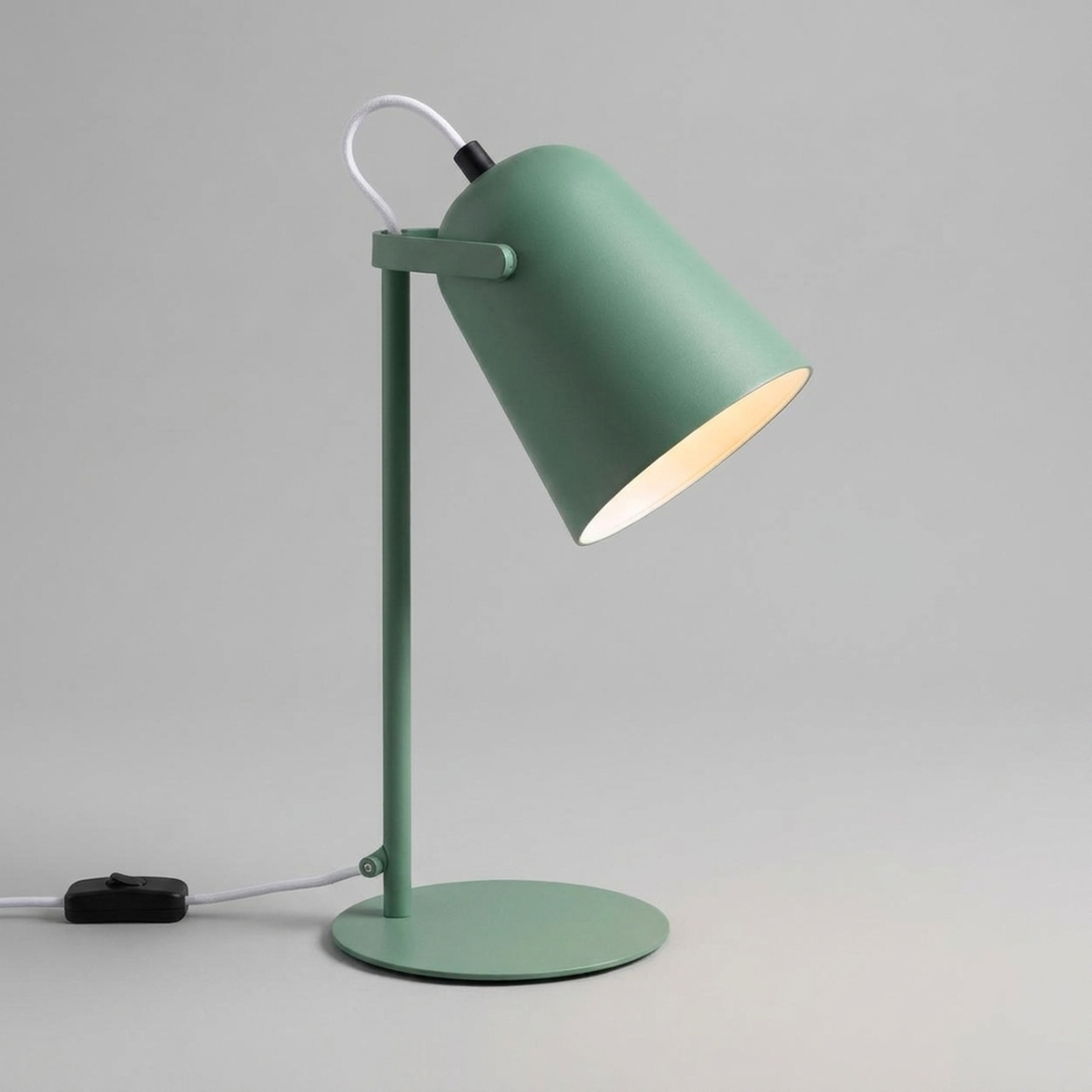 DESKFLARE – Adjustable Desk Lamp for Directed Everyday Light