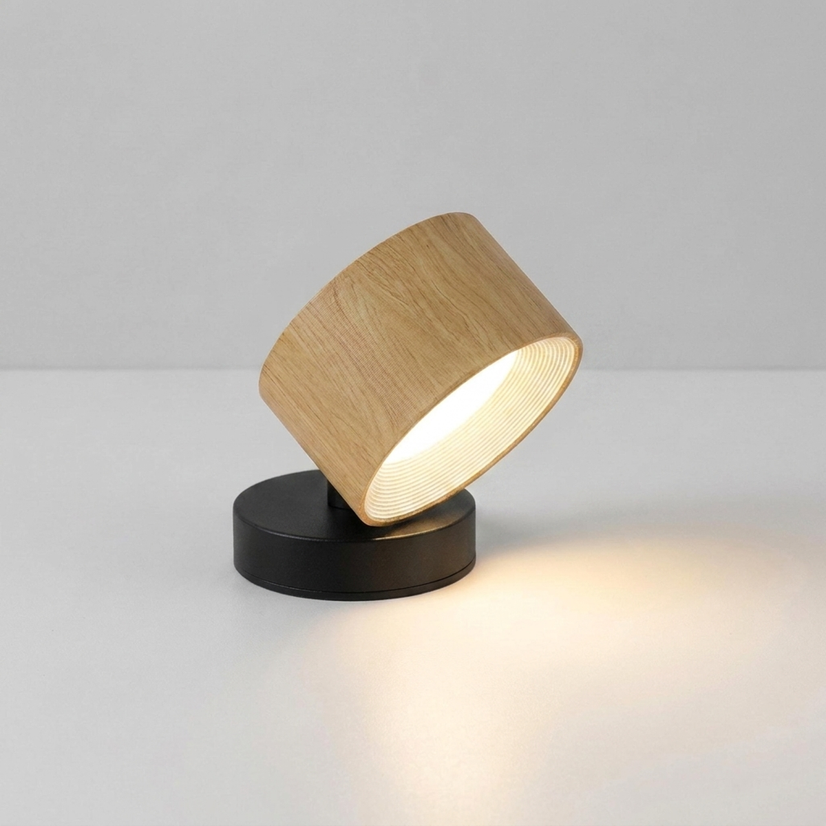 TURNELLE – Cordless LED Wall Lamp for Versatile Interior Lighting