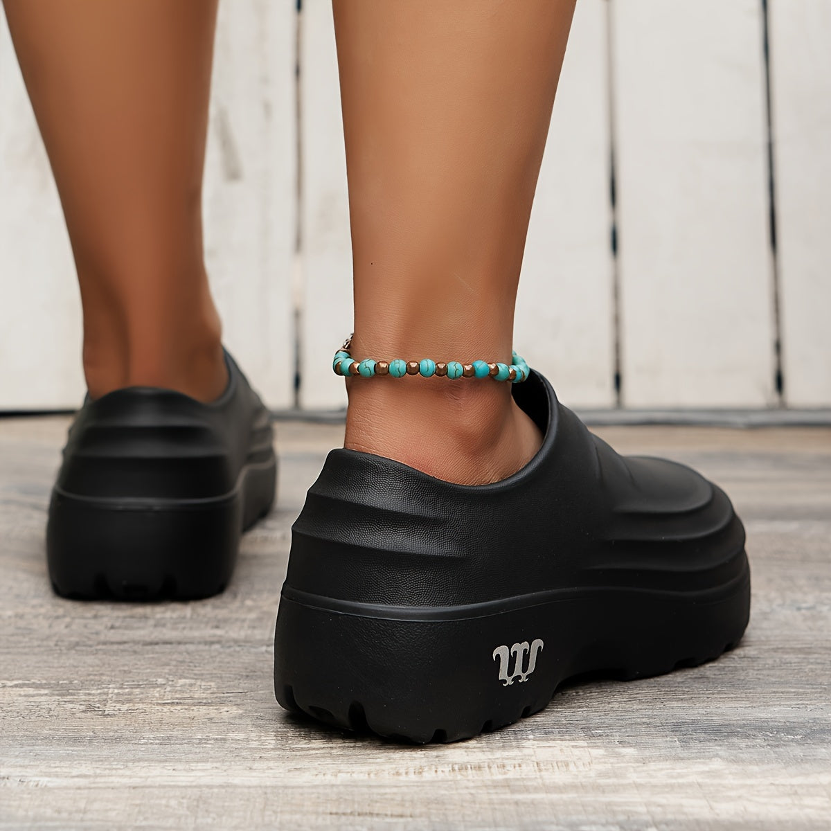 Waterproof Orthopedic Clogs with Gel Cushioning for All-Day Comfort – Anti-Slip Work Shoes for Kitchen, Hospital & Garden Use