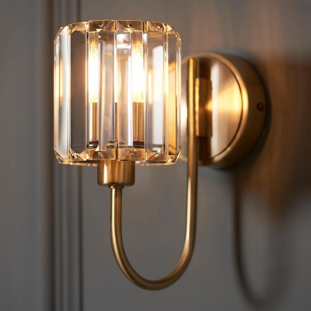 Antique Brass Wall Light | Elegant Sconce with Faceted Glass Shade | Timeless Illumination for Any Space