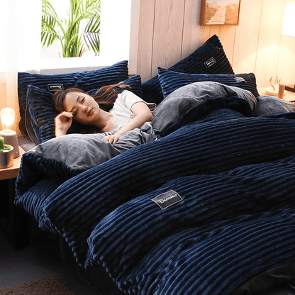 Plush Fleece Bedding Set – Reversible Coral Fleece Duvet Cover with Flat Sheet & Pillowcases for Cold Weather