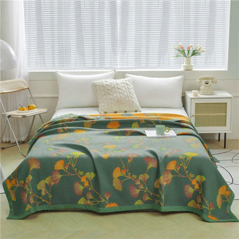 Elegant Home | Reversible Jacquard Quilt with Ginkgo Pattern | Luxurious Comfort for Stylish Decor