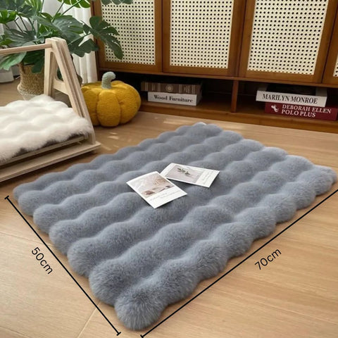 LuxePet Mat - Faux Fur Microfiber Comfort, Non-Slip