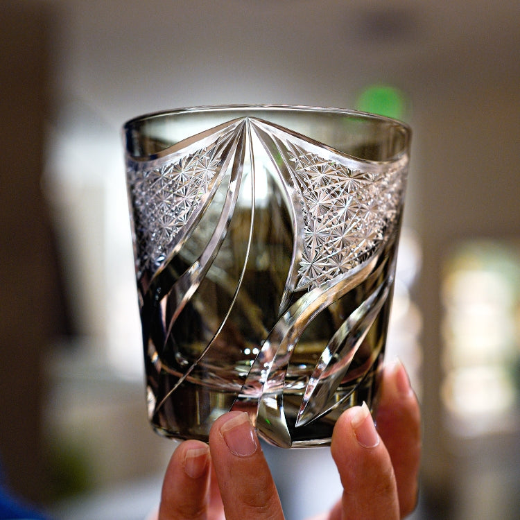 Japanese Cut Crystal Whisky Tumbler with Flame-Carved Pattern & Presentation Box for Spirits