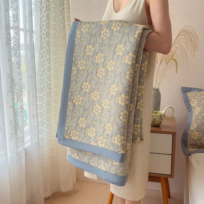 FLORAREST – Layered Blanket Quilt for Gentle Home Comfort