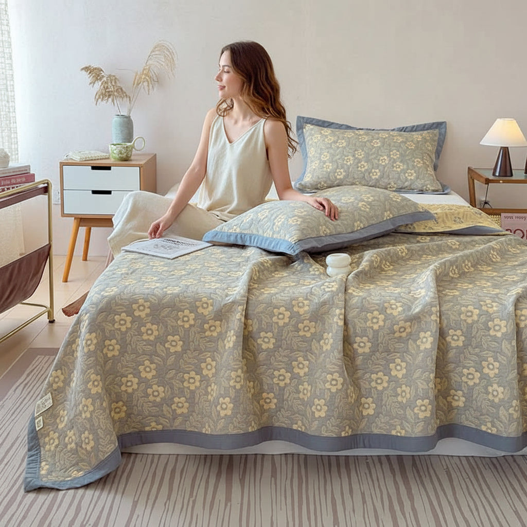 FLORAREST – Layered Blanket Quilt for Gentle Home Comfort