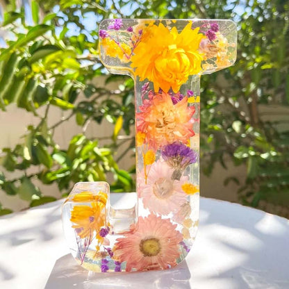 LED Letter Night Light with Real Dried Flowers in Resin – Personalized Illuminated Décor Accent for Bedroom, Nursery & Living Room