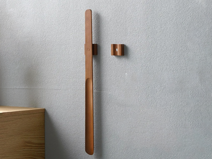 Magnetic Beech Wood Shoehorn with Wall Mount 22-Inch Extended Handle for Easy Access