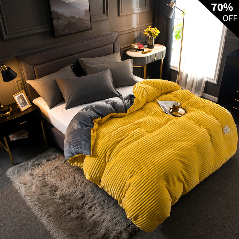 Reversible Fleece Comforter Set with Matching Pillowcase | Ultra-Soft Double-Layer Bedding for Cold Nights | Cozy Winter Duvet