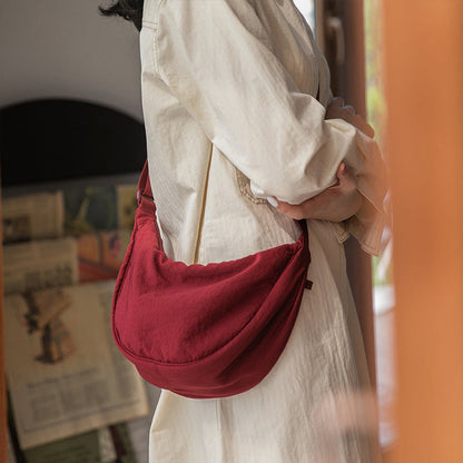 Curved Shoulder Bag for Women – Soft PU Leather Crossbody Purse with Adjustable Strap for Everyday Wear & Travel