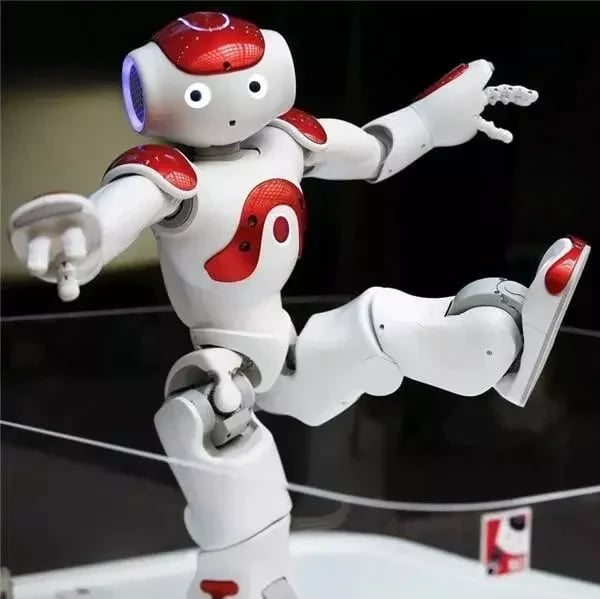 Interactive Gesture-Controlled Dancing Robot Toy for Kids Ages 8+ with Remote, Music & Rechargeable Battery