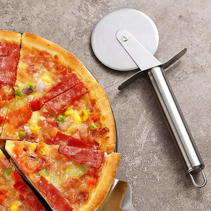ROLLCUTA – Stainless Steel Pizza Cutter Wheel Tool