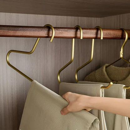 Milo Wardrobe Hangers - Durable Metal, Non-Slip Design