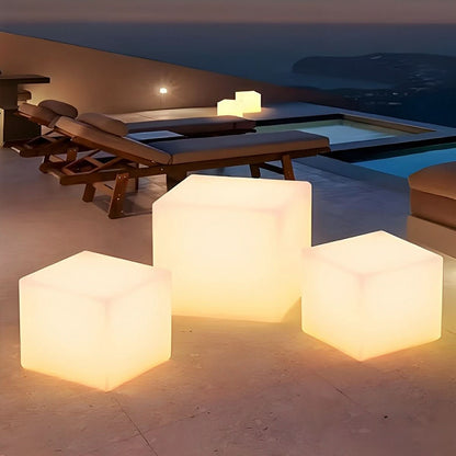 CUBECREST – Outdoor Floor Lamp for Refined Nighttime Glow
