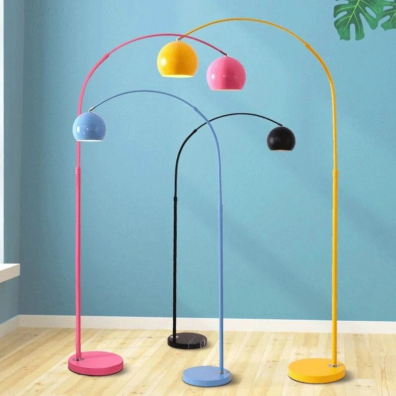 Arched Metal Floor Lamp with Globe Shade for Reading & Living Rooms – Yellow – 70 in Tall – E27 Socket with Foot Switch