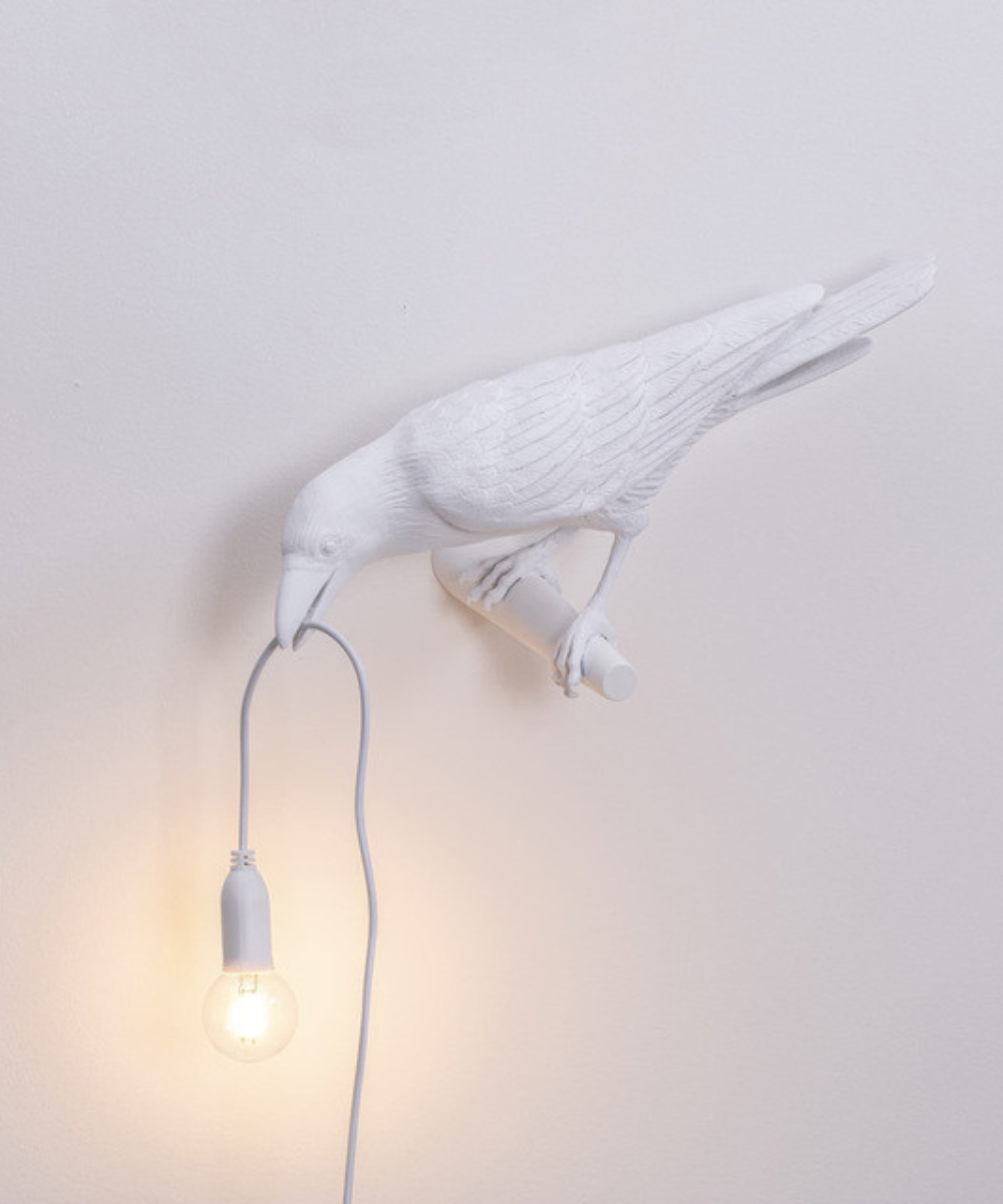Raven Table Lamp with Bulb in Beak – Sculptural Bird Accent Light for Living Room, Bedroom & Office Decor