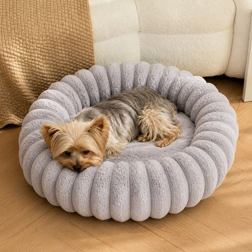 Ortekor Long-Pile Plush & Insulated Round Dog Bed (For Small Dogs & Cats)