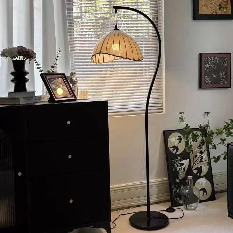 LUNACURVE – Crescent Floor Lamp for Elegant Interior Ambience
