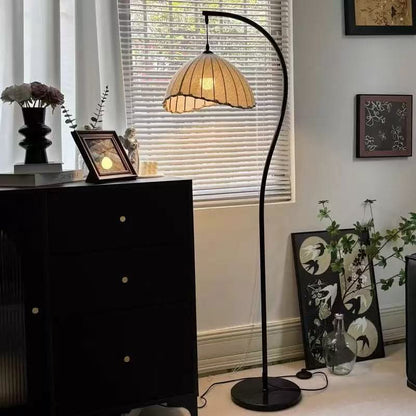 LUNACURVE – Crescent Floor Lamp for Elegant Interior Ambience