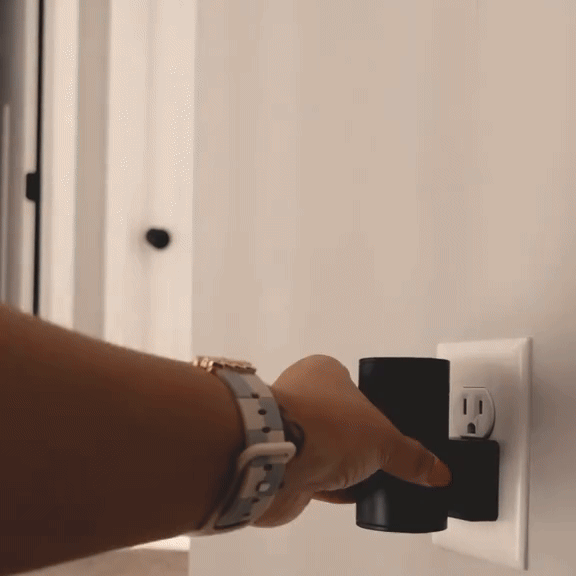 Lumora – Plug-In LED Wall Lamp with Smart Auto Mode