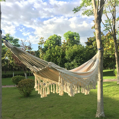 Cotton Rope Hammock for Two People 79 in x 59 in Boho Hanging Bed for Porch Patio Balcony Beach Yard Garden Indoor Outdoor Relaxation 550 lb
