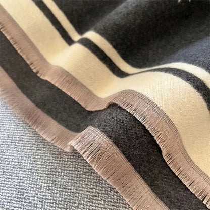Nuvia Winter Scarf - Soft Microfiber, Warm Bee Pattern