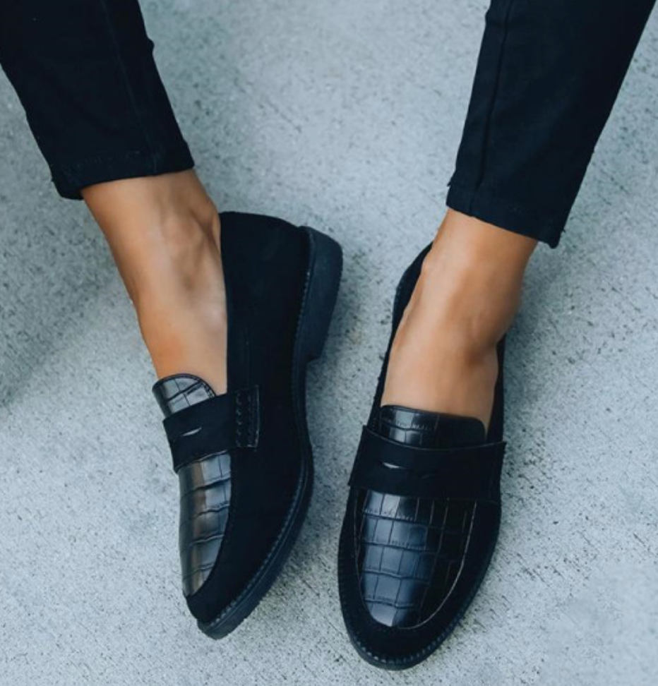 Slip-On Loafers for Men – Cushioned Insole Casual Dress Shoes with Soft Lining for All-Day Comfort & Versatile Style