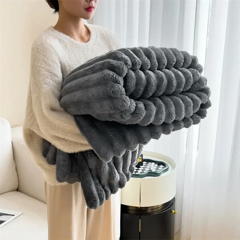 Striped Microfiber Throw Blanket Polyester Soft Lightweight All Season Couch Bed Cuddle Blanket for Living Room Bedroom Home Decor