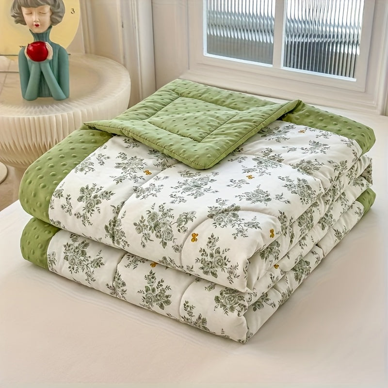 Breezy Quilt - Lightweight Floral Design, Summer Comfort