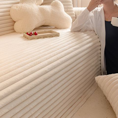 VelvetRib Sofa Protector - Pluche Microfiber, Quilted Comfort