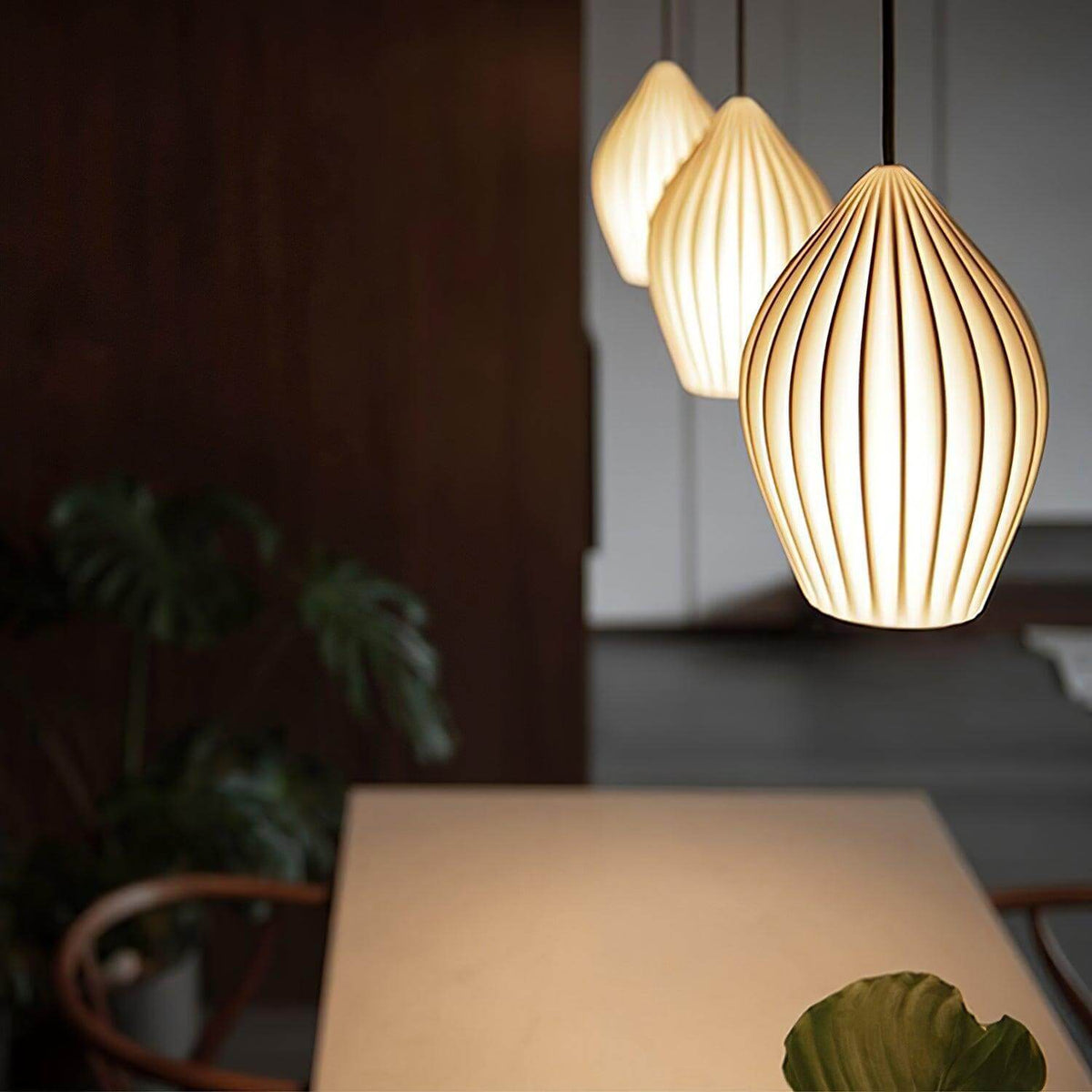 Ceramic Hanging Light Fixture White Ribbed Shade E14 Socket for Kitchen Island Dining Room Table Ceiling Adjustable Cord