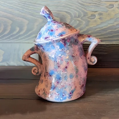 Sculptural Hands-On-Hips Storage Jar with Lid – Resin Character Canister for Cookies, Treats & Dry Goods – Modern Kitchen Countertop