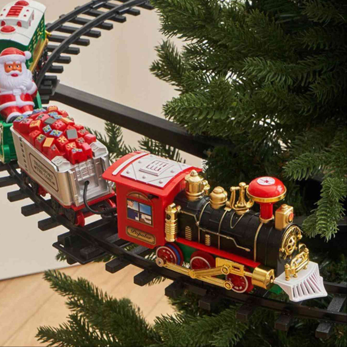 MERRYENGINE – Christmas Tree Train for Playful Holiday Ambience