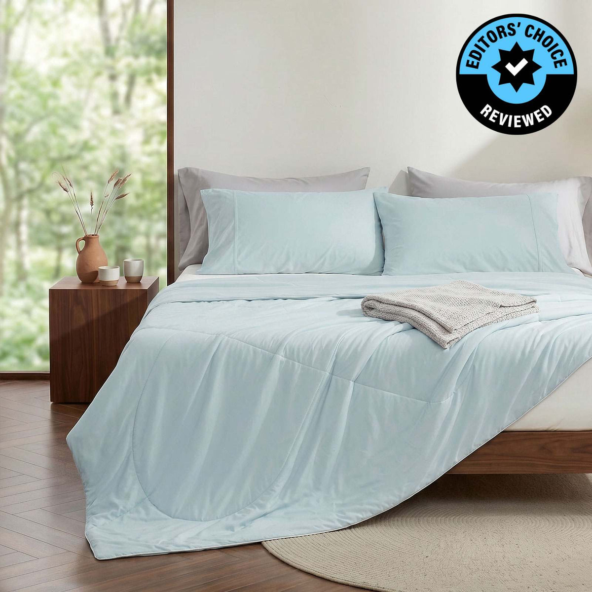 Cloud-Like Comforter | Down Comforter with Japanese Cooling Fabric | Lightweight Design for Hot Sleepers