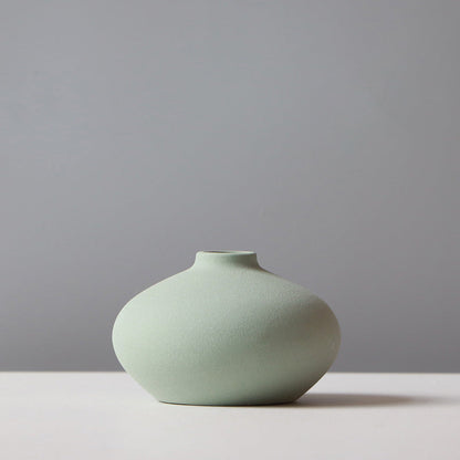Contemporary Ceramic Vase with Matte Finish – Handmade Pottery for Modern Decor