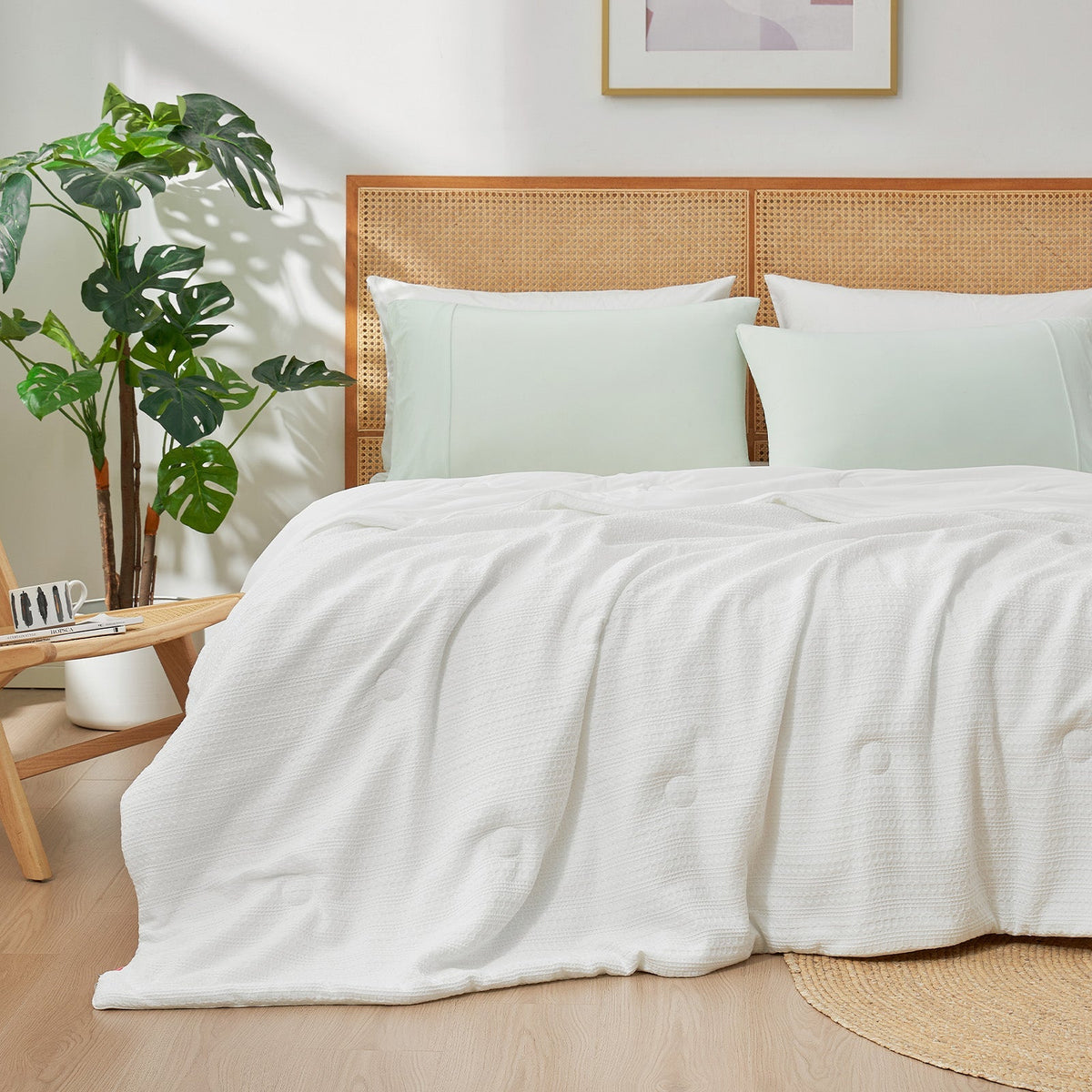 Cozy Bliss | Comforter with Natural Fiber Waffle Design | Lightweight & Eco-Friendly Bedding for Hot Sleepers