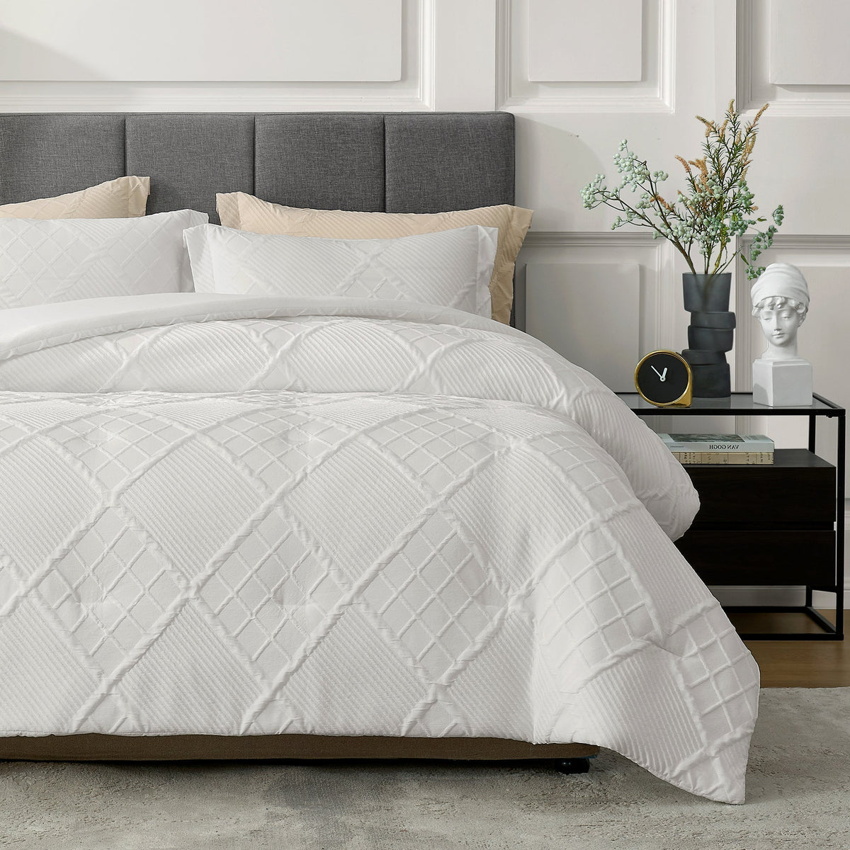 Ortekor Cozy Bliss | King Comforter Set with Reversible Design | Soft Bedding for Year-Round Comfort