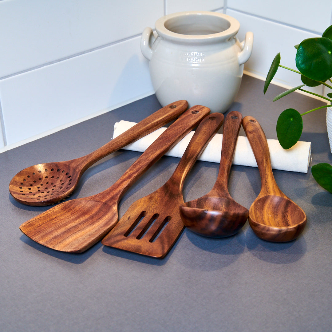 Solid Walnut Wooden Cooking Spoon for Nonstick Cookware – Safe Stirring, Flipping & Serving Utensil for Everyday Kitchen Use