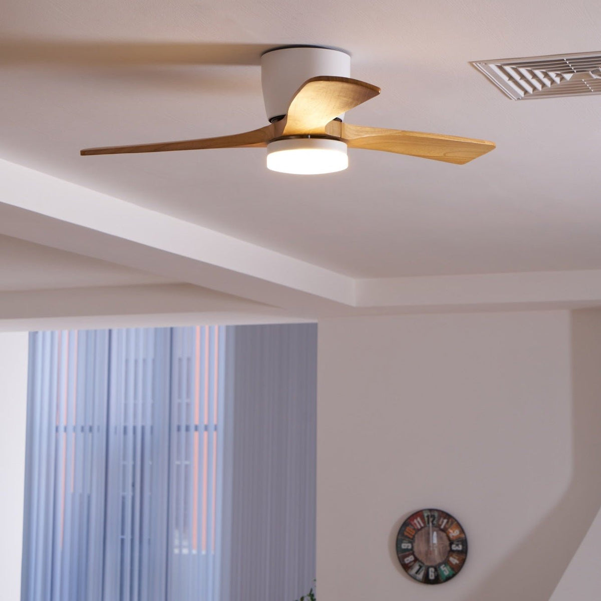 42-Inch Wooden Blade Ceiling Fan with Dimmable LED Light, Ultra-Quiet DC Motor for Bedrooms, Reversible Airflow, Three Color Temperatures, M
