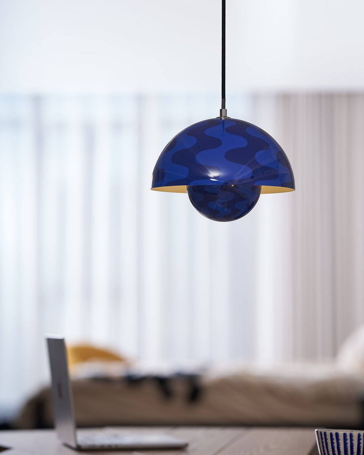 Geometric Aluminum Hanging Fixture 9 Inch Matte Modern Overhead Illumination for Kitchen Dining Room Entry
