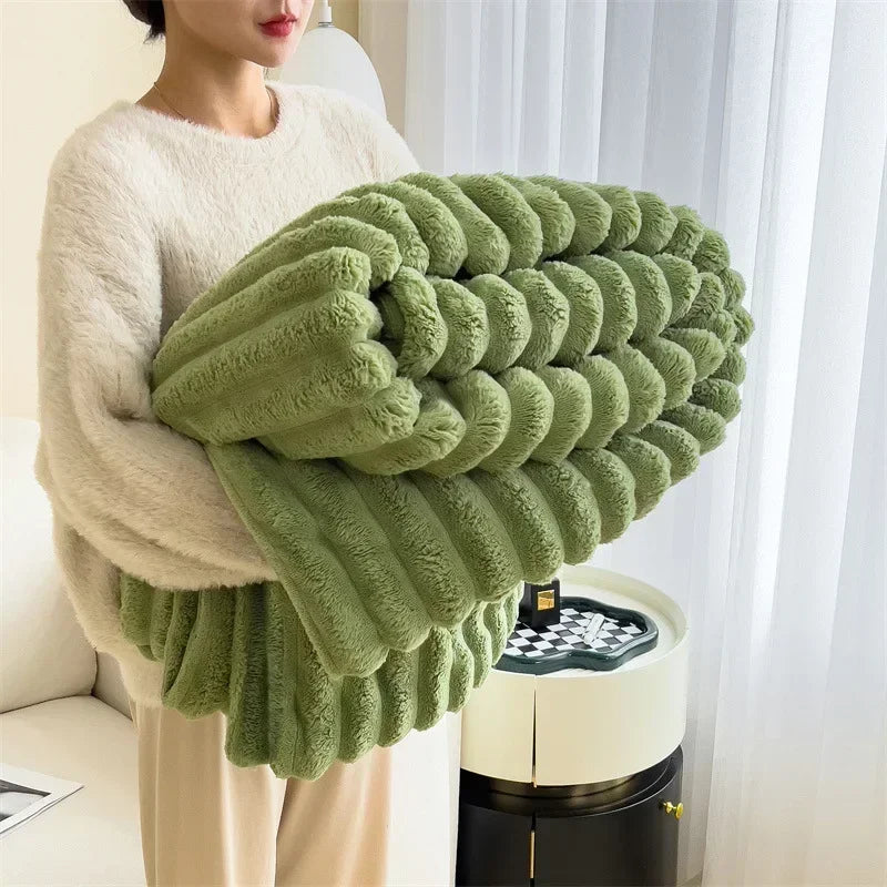 Faux Shearling Throw Blanket – Plush Fleece for Couch, Bed & Living Room in 5 Sizes | Cozy Soft Layering Piece for Cold Seasons &