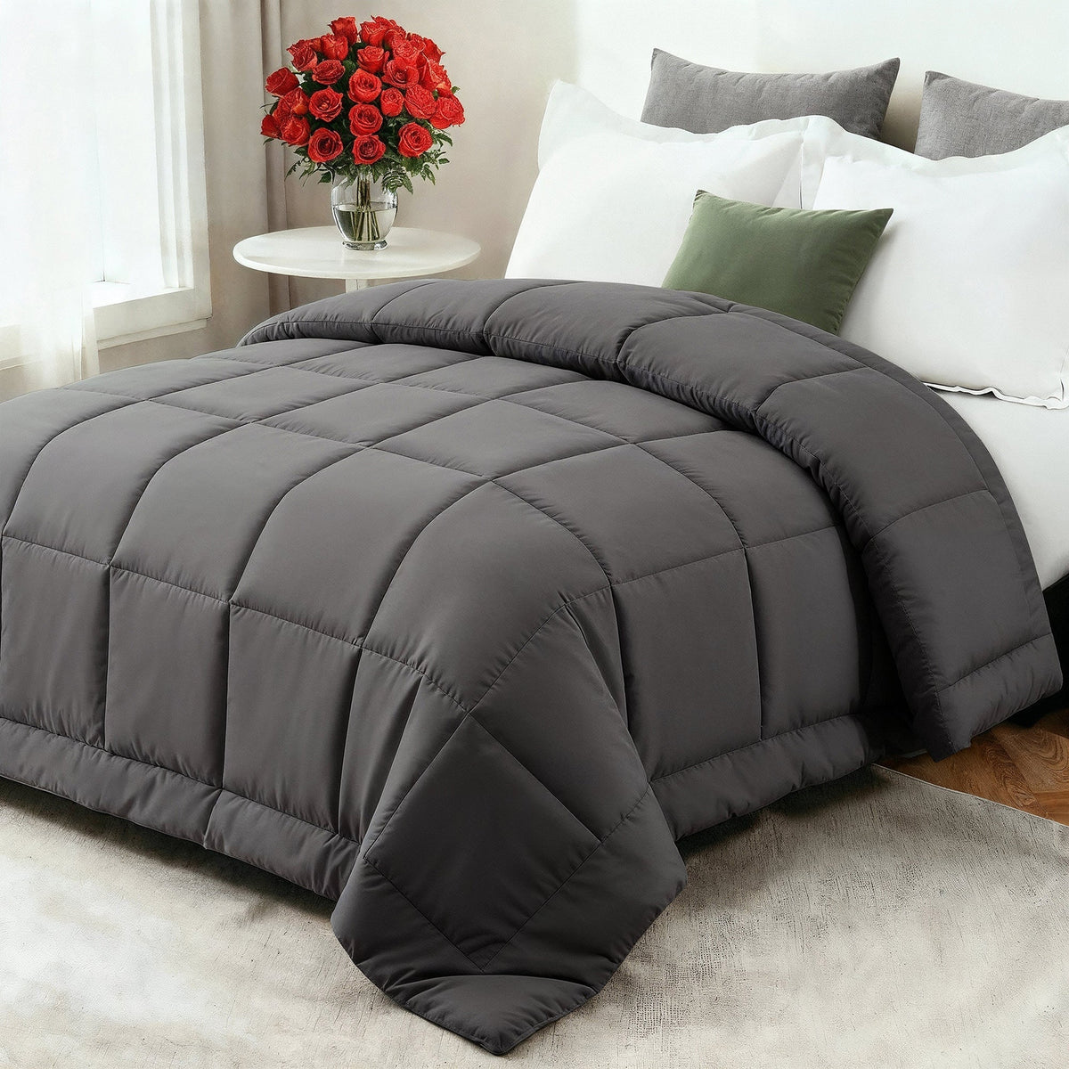 Cozy Comfort | All-Season Down Comforter with Ultra-Soft Fiberfill | Breathable Design for Year-Round Sleep