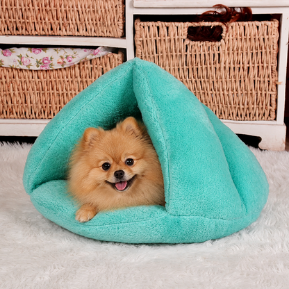 Ortekor Thick Plush & Insulated Triangle Kennel Mat