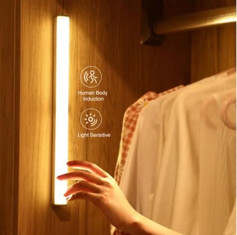 Motion-Activated LED Under Cabinet Light Bar – Battery or USB Powered Wireless Stick-On Lighting for Closets, Pantries & Drawers