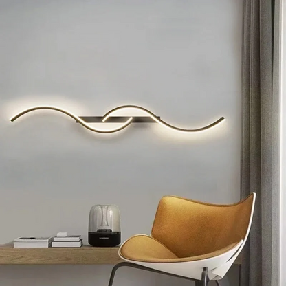 Elegant LED Wall Lamp in Aluminum – Stylish Indoor Lighting for Modern Spaces