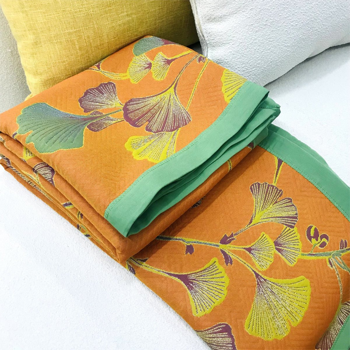 Elegant Reversible Jacquard Quilt with Luxurious Comfort | Stylish Design for Home Decor